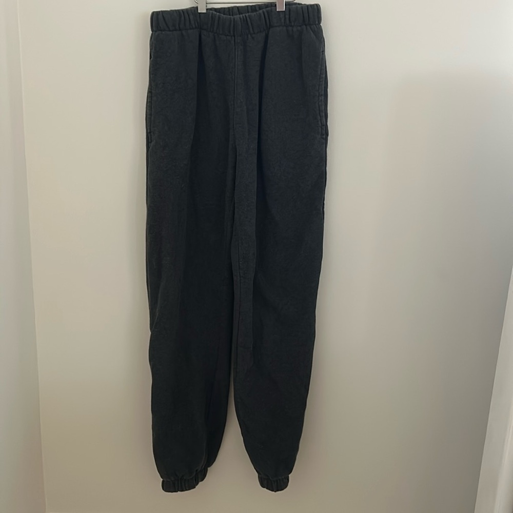 Brandy Melville Rosa Sweatpants